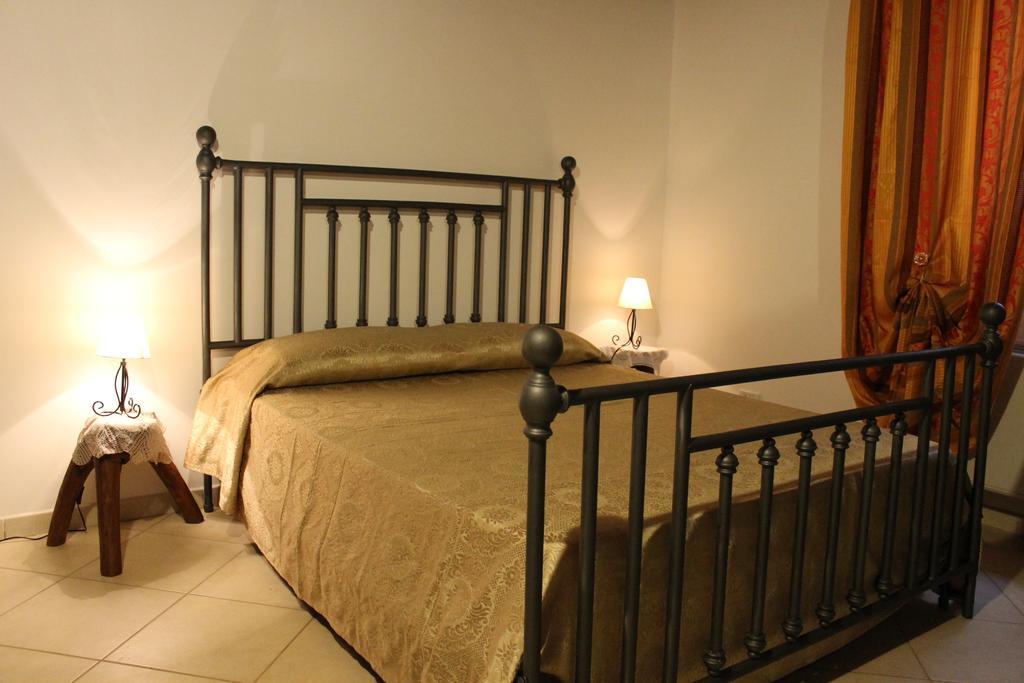 לינה וארוחת בוקר אלברובלו La Casa Del Nonno חדר תמונה
