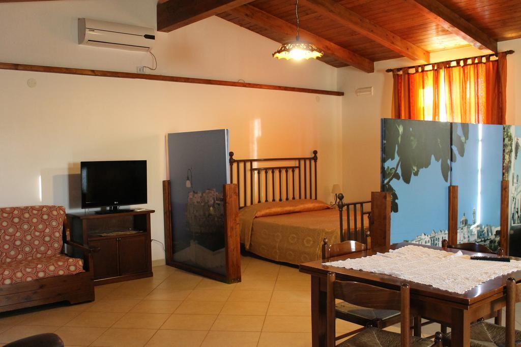 לינה וארוחת בוקר אלברובלו La Casa Del Nonno חדר תמונה